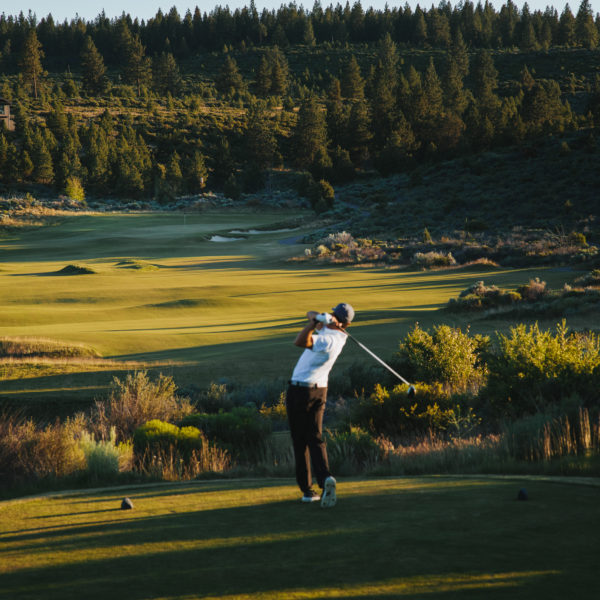 Golfing in Bend, Oregon at Tetherow Resort