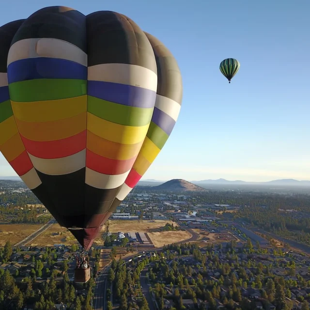 What’s next on your bucket list? Whether it’s playing golf on an award-winning course, soaring in a hot air balloon, skiing down scenic slopes, or zip lining through breathtaking landscapes, we can help check off the next adventure. Happy Bucket List Day. 

🏷️Bend, OR
#BucketListAdventures #TetherowExperiences #GolfLife #HotAirBalloon #Skiing #ZiplineFun #AdventureAwaits #nationalbucketlistday #bucketlist