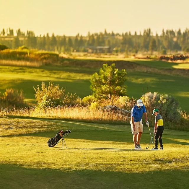 Father’s Day is coming up—make it one to remember. Celebrate Dad with a round of golf, incredible views, and some well-earned relaxation at Tetherow. It’s the perfect way to tee up a weekend he won’t forget.

🏷️Tetherow | Bend, OR
#FathersDayAtTetherow #GolfWithDad #BendOregon #TeeItUp #TetherowGolf